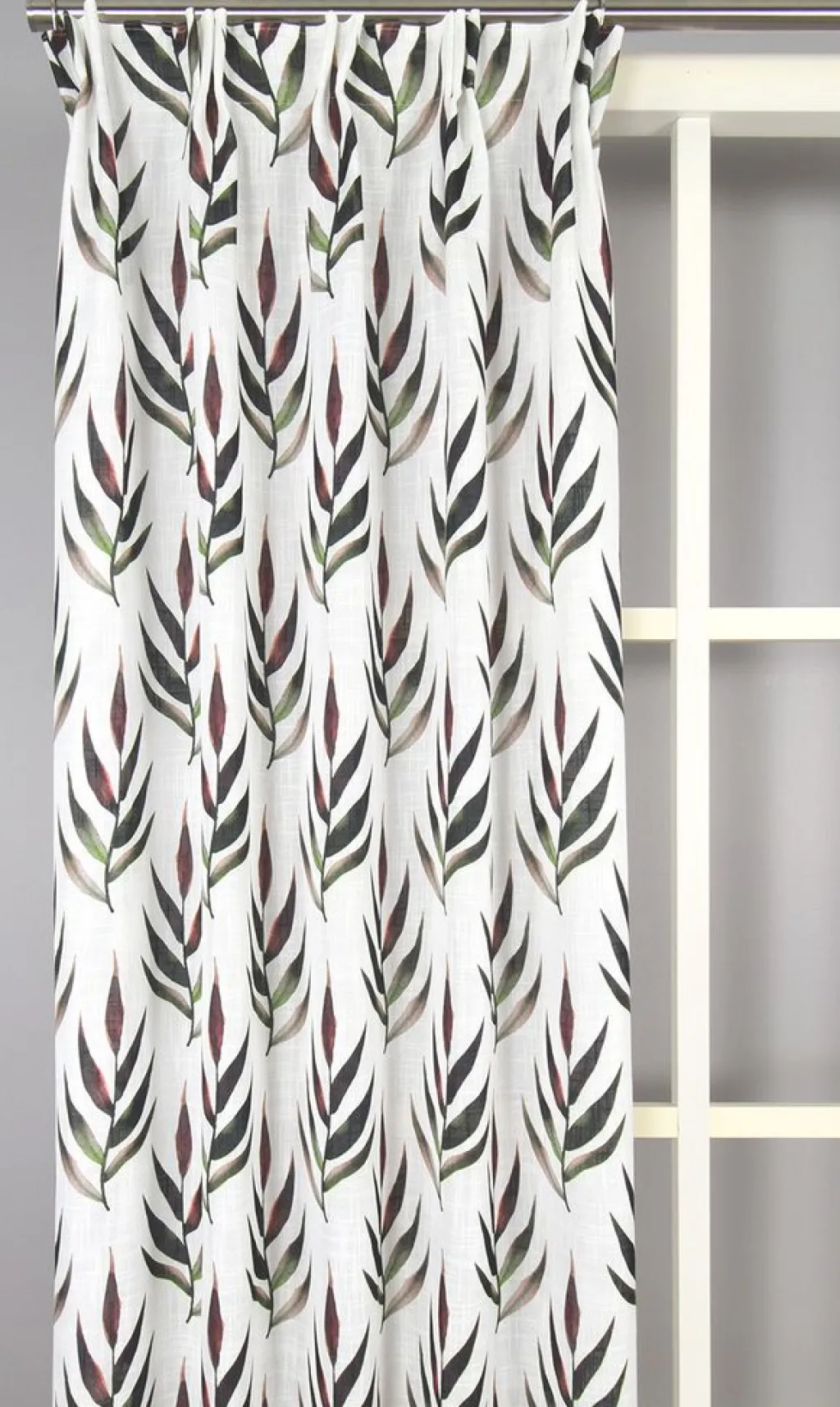 Nordisk Textil Gardiner Mönstrade|Amaya gardin - Stilrent bladmotiv i grönt och rött