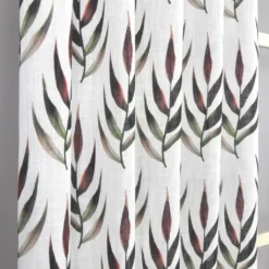 Nordisk Textil Gardiner Mönstrade|Amaya gardin - Stilrent bladmotiv i grönt och rött