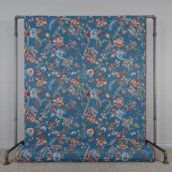 Nordisk Textil Blommiga Möbeltyger|Mönstrade Möbeltyger|Bailey blå gobeläng