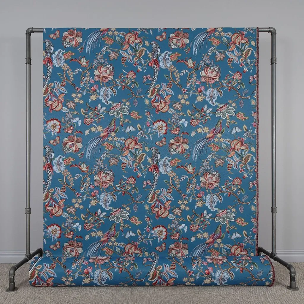 Nordisk Textil Blommiga Möbeltyger|Mönstrade Möbeltyger|Bailey blå gobeläng
