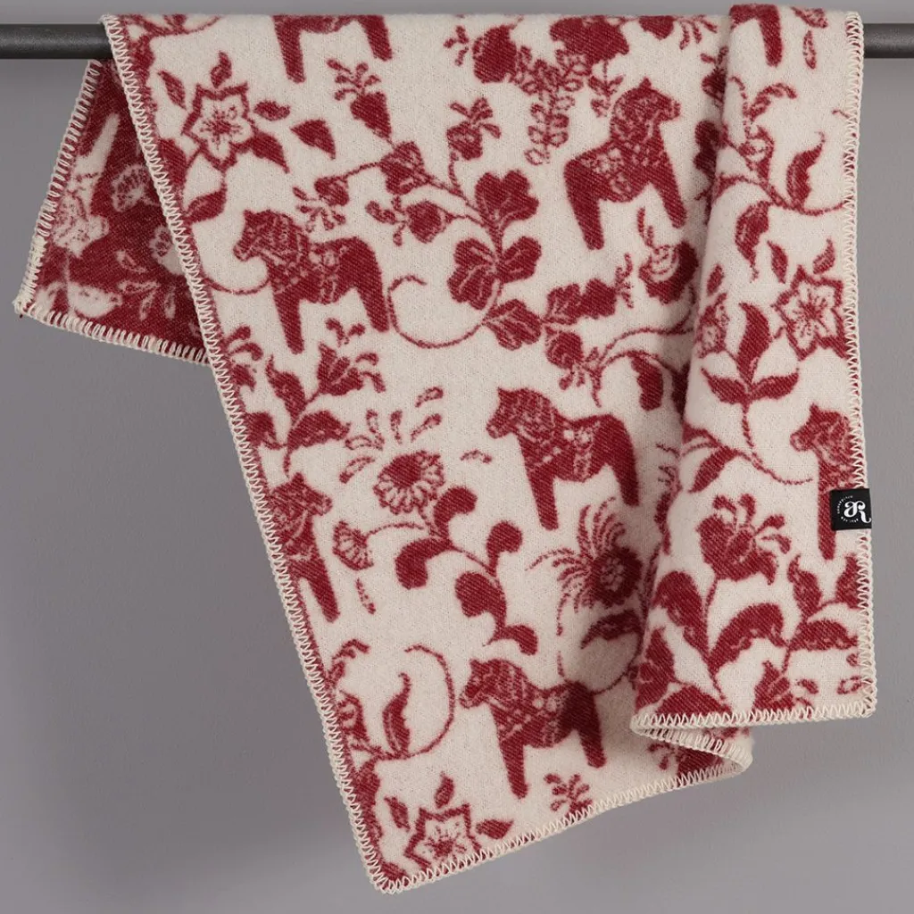 Arvidssons textil Babyfiltar|Ullplädar|Barnfilt Leksand röd 65x95cm med dalahästar och kurbits