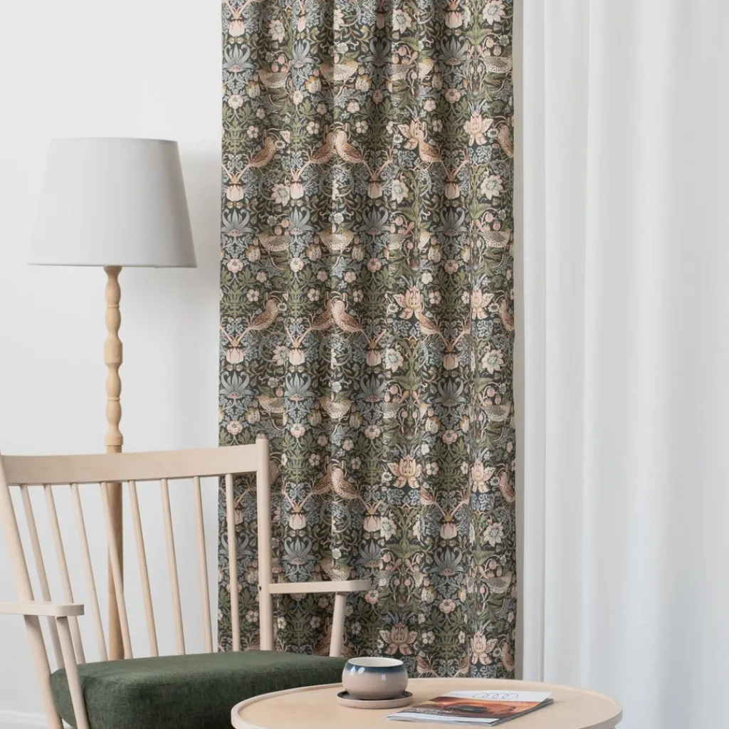 Nordisk Textil Arts & Crafts Tyger|Gardintyger Mönstrade|Beautiful birds grå-blå tyg