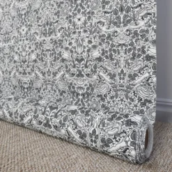 Arts & Crafts Tyger|Gardintyger Mönstrade|Birds and roses vit-svart tyg