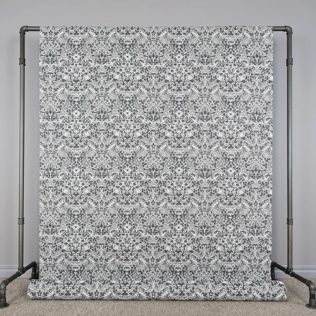 Arts & Crafts Tyger|Gardintyger Mönstrade|Birds and roses vit-svart tyg