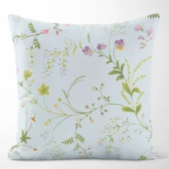 Arvidssons textil Mönstrade Kuddfodral|Blomsteryra ljusblå kuddfodral