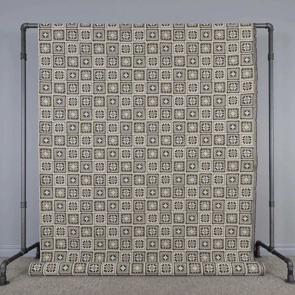 Arvidssons textil Rutiga Möbeltyger|Mönstrade Möbeltyger|Cristina beige mormorsruta möbeltyg
