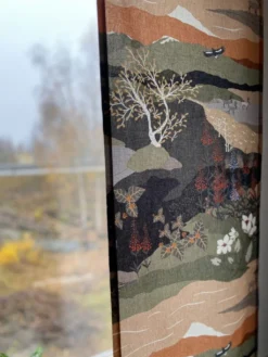 Arvidssons textil Panelgardiner|Fjällvandring grön-beige panelgardiner