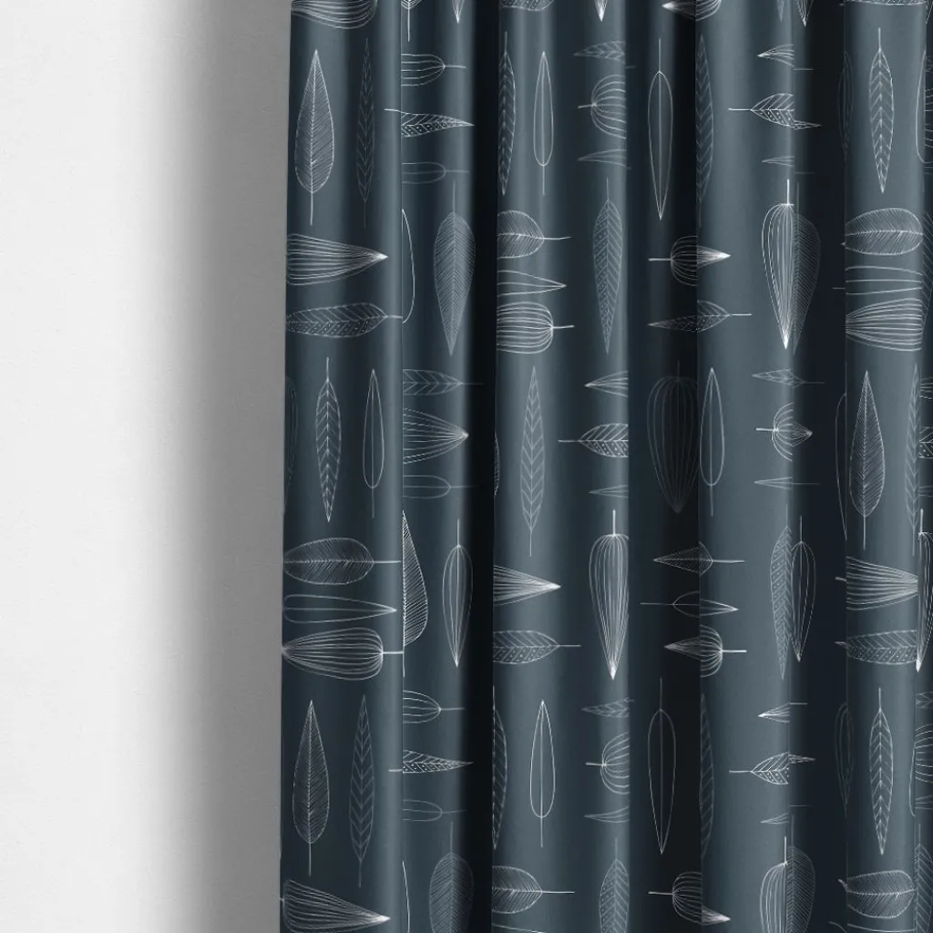 Arvidssons textil Gardiner Mönstrade|Frostblad Blå – Gardin med stilrent bladmotiv