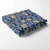 Nordisk Textil Bordsduk|Grace blå bordsduk - Klassisk blommig Arts and Crafts design