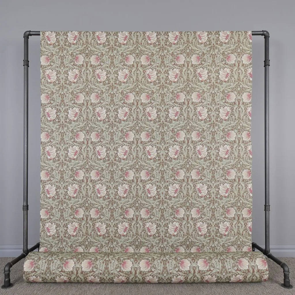 Nordisk Textil Arts & Crafts Tyger|Gardintyger Mönstrade|Grace brun tyg - Klassisk blommig Arts and Crafts design