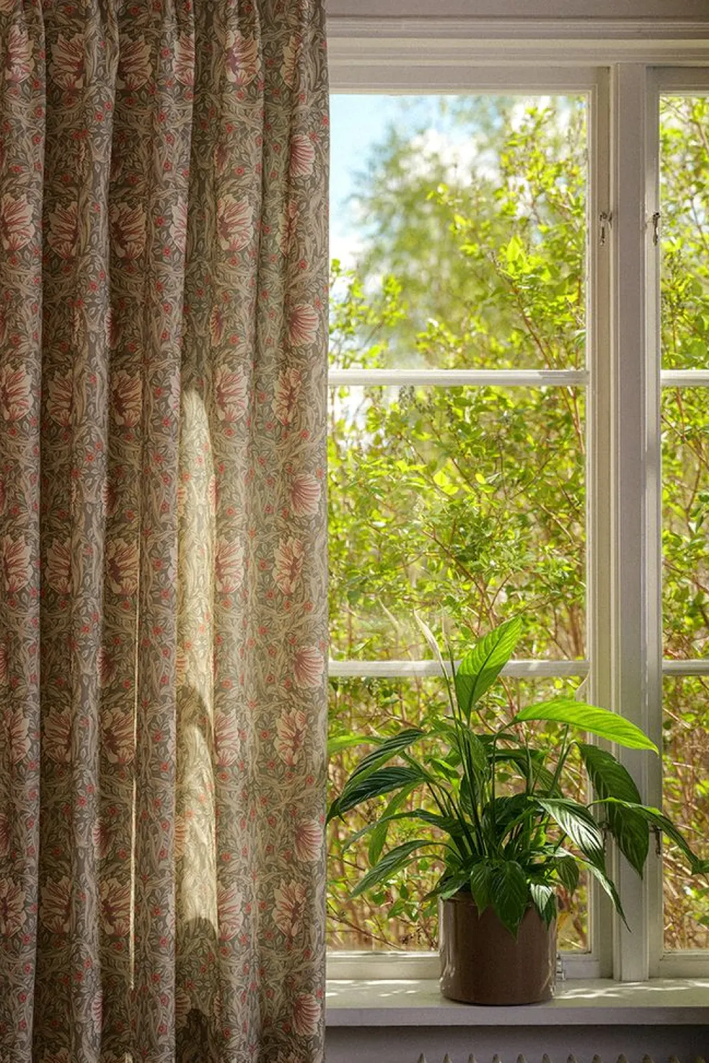 Nordisk Textil Gardiner Mönstrade|Grace dimmgrön gardiner - Klassisk blommig Arts and Crafts design