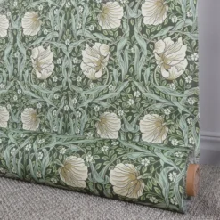 Arts & Crafts Tyger|Gardintyger Mönstrade|Grace grön tyg - Klassisk blommig Arts and Crafts design