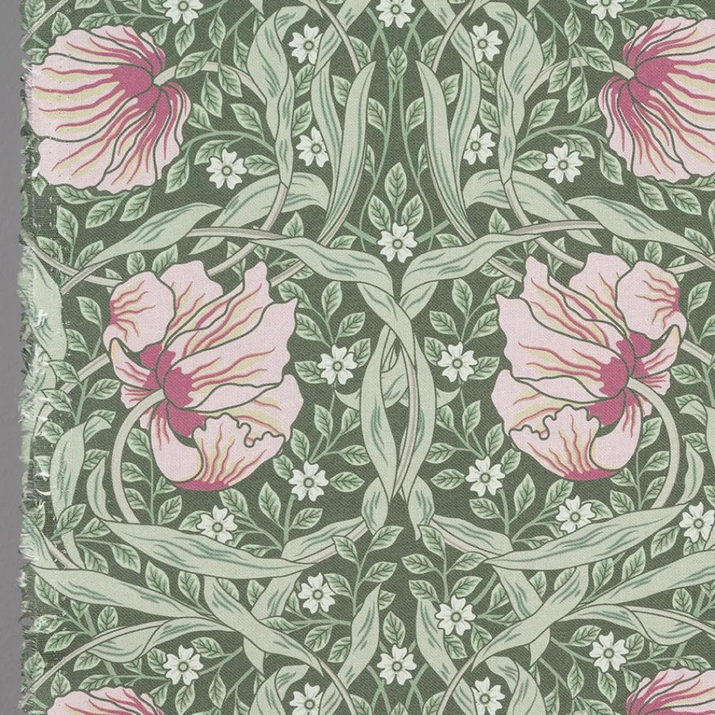 Nordisk Textil Arts & Crafts Tyger|Gardintyger Mönstrade|Grace rosa/ljusgrön tyg - Klassisk blommig Arts and Crafts design