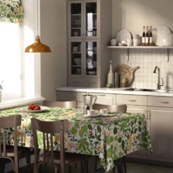 Arvidssons textil Bordsduk|Haga multi blommig bordsduk