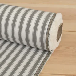 Nordisk Textil Randiga Möbeltyger|Rutor & Ränder|Harlow ljusgrå-vit randigt tyg