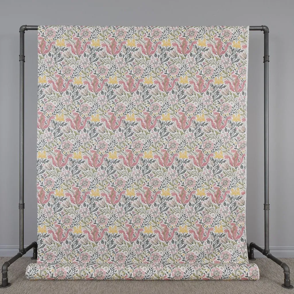 Nordisk Textil Arts & Crafts Tyger|Gardintyger Mönstrade|Harmony vit-rosa tyg