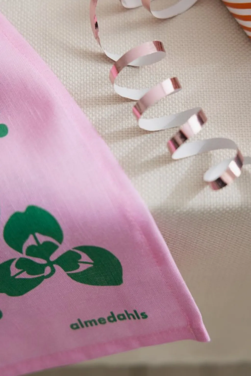 Almedahls Kökshandduk|Hurra, hurra, hurra! kökshandduk rosa