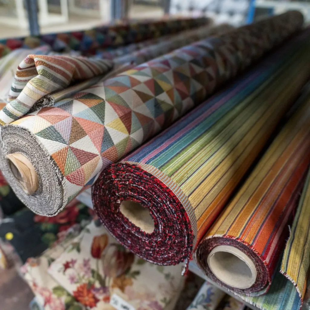 Mönstrade Möbeltyger|Indian triangle tapestry möbeltyg