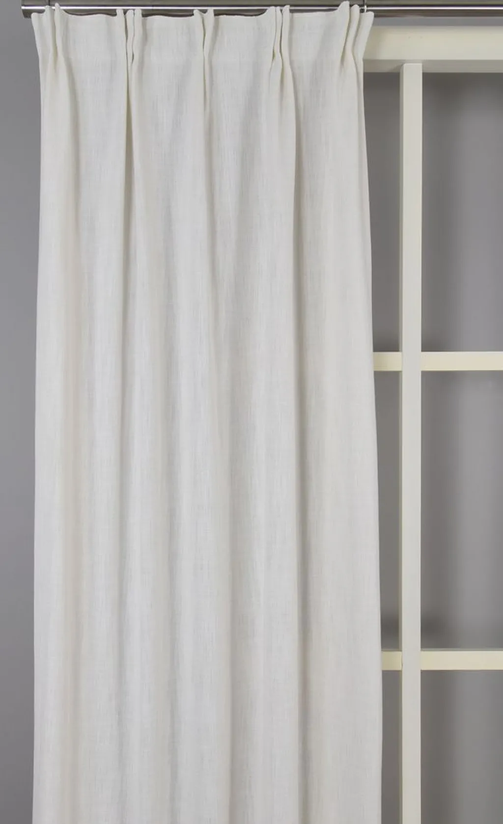 Redlunds Gardiner Enfärgade|James offwhite gardiner – Modern linne-look med lyxigt fall