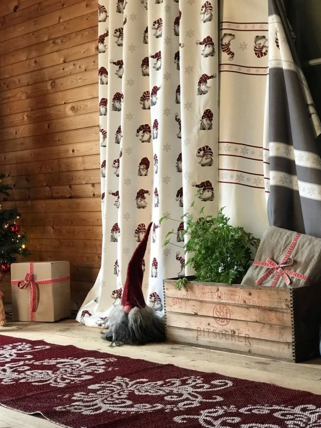Arvidssons textil Gardintyger Mönstrade|Arvidssons Textil|Julian och co bård grå tyg
