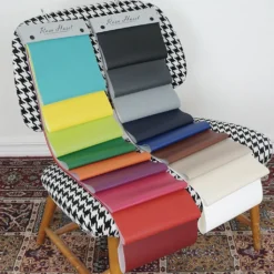 Nordisk Textil Enfärgade Fuskskinn|Karia röd fuskskinn