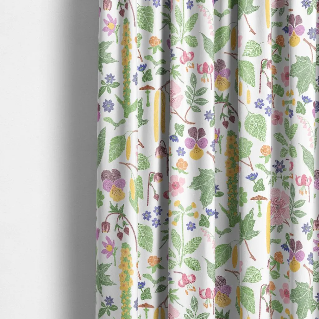 Arvidssons textil Gardintyger Mönstrade|Arvidssons Textil|Kungsljus multi – blommigt tyg med nordisk flora