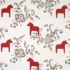 Arvidssons textil Gardintyger Mönstrade|Arvidssons Textil|Kurbits röd-grön tyg med dalahästar