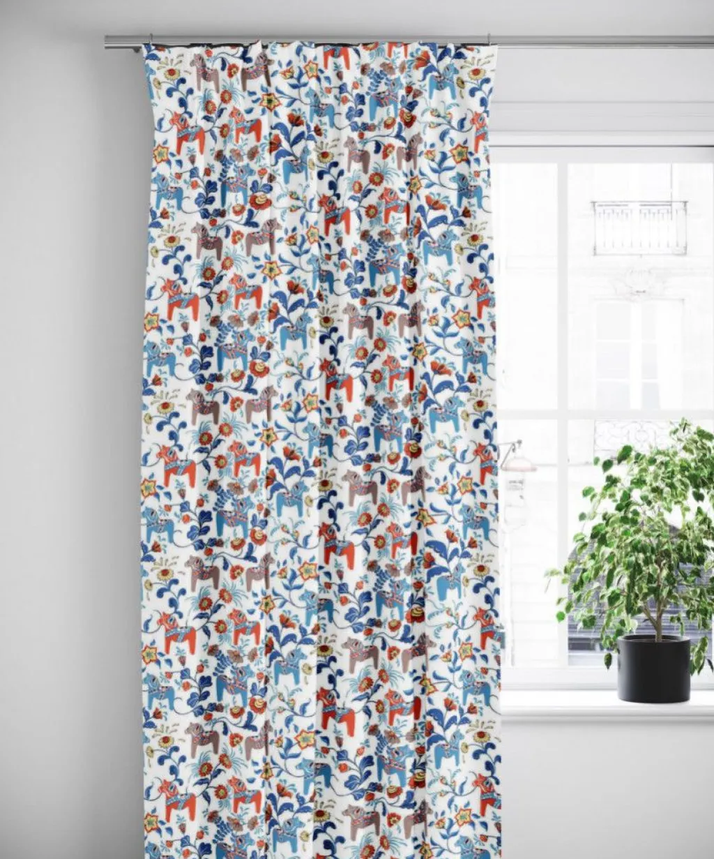 Arvidssons textil Gardiner Mönstrade|Leksand dalablå gardiner med traditionellt dalahästtryck