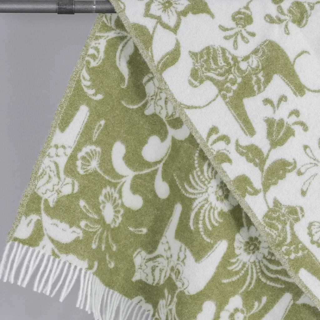 Arvidssons textil Ullplädar|Leksand grön ullpläd 130x170 cm – dalahästar i 100% ull