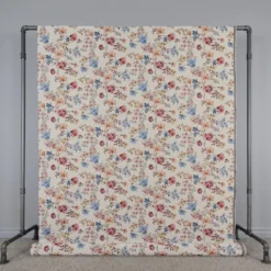 Arvidssons textil Blommiga Möbeltyger|Mönstrade Möbeltyger|Lilium möbeltyg