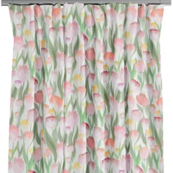 Arvidssons textil Gardiner Mönstrade|Ljuvligt rosa – blommiga gardiner i mjuka blå och lila toner