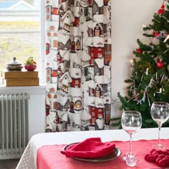 Arvidssons textil Gardiner Mönstrade|Julgardiner|Lyckeby röd gardiner