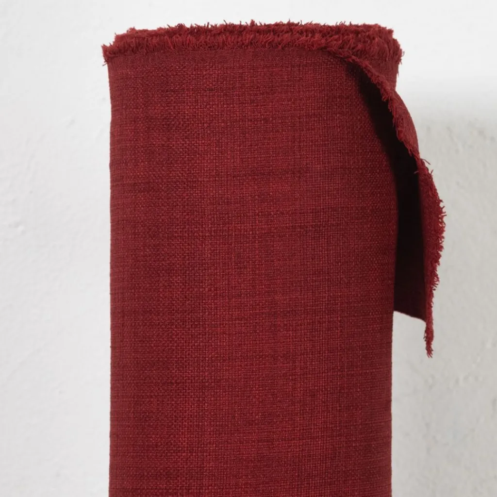 Nordisk Textil Gardintyger Enfärgade|Milo vinröd gardintyg - Stilrent med fin struktur