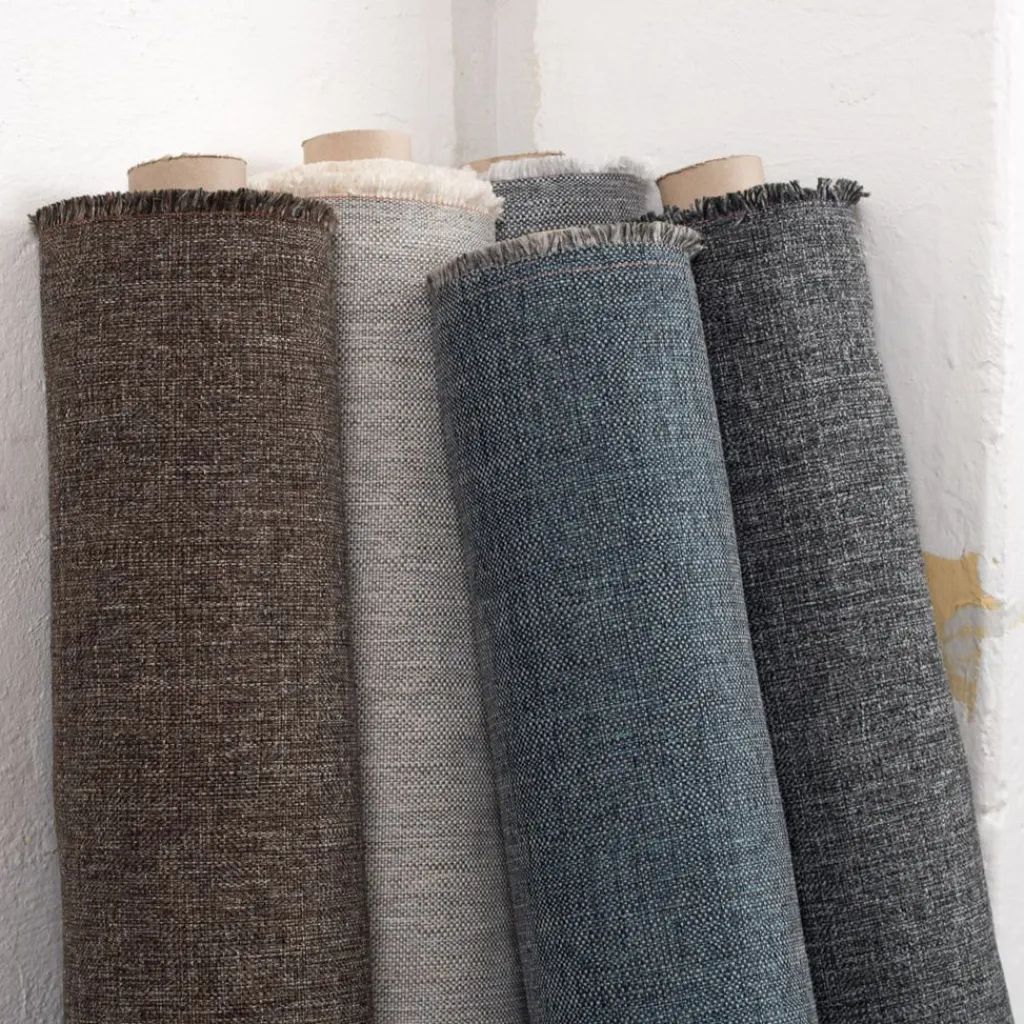 Nordisk Textil Enfärgade Möbeltyger|Omega Sand - Slitstarkt och vävt möbeltyg med melerad struktur