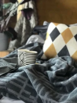 Almedahls Ullplädar|Pickepin grå ullpläd -