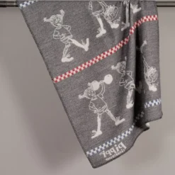 Arvidssons textil Babyfiltar|Ullplädar|Pippi grå barnfilt i merinoull med Pippi Långstrump
