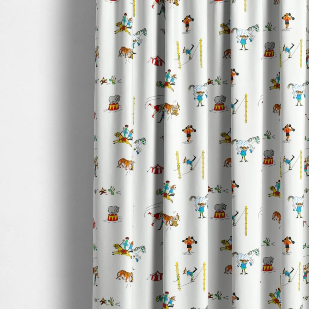 Barn Arvidssons textil Gardintyger Mönstrade|Barnmönster|Pippi på cirkus offwhite tyg