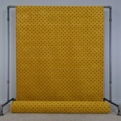 Mönstrade Möbeltyger|Soft retro leaf ochre möbeltyg
