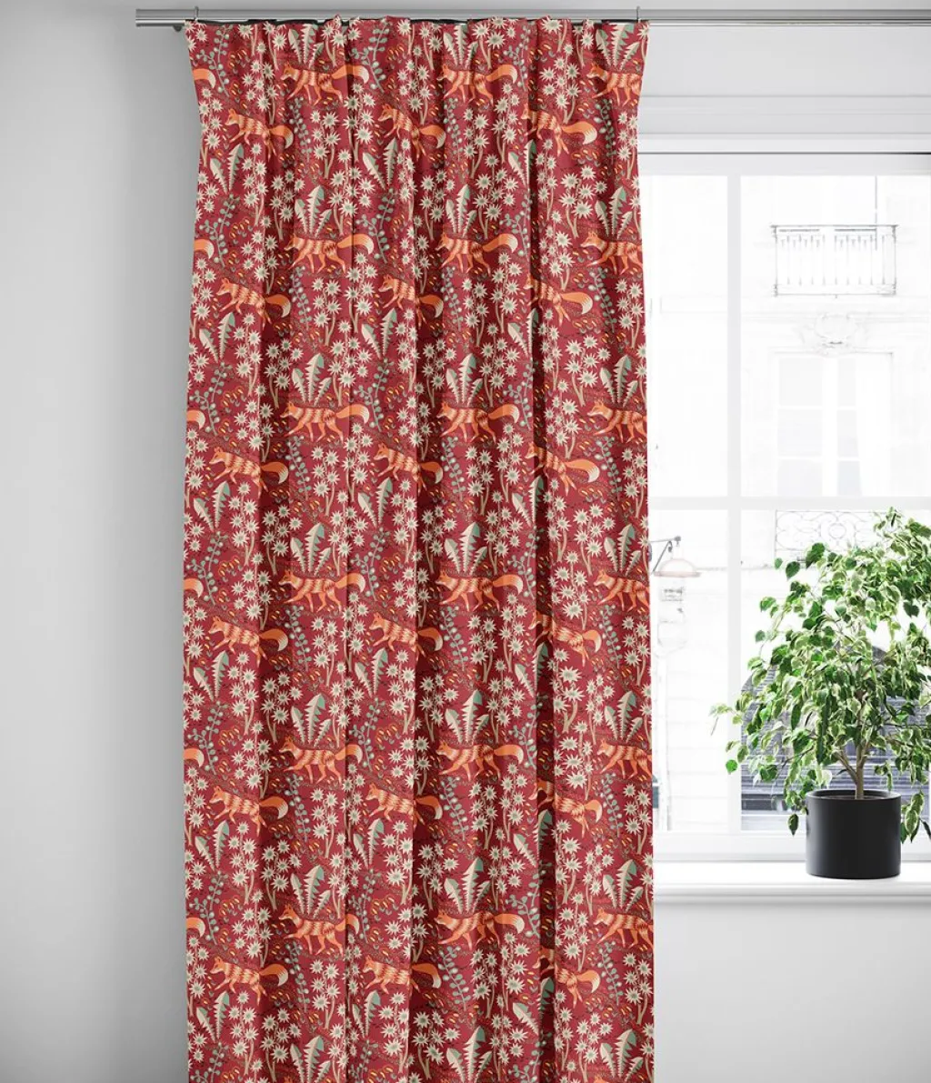 Arvidssons textil Gardiner Mönstrade|Stjärnspeja röd gardiner