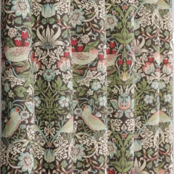 Nordisk Textil Gardiner Mönstrade|Strawberry bird grön-blå gardiner