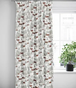 Arvidssons textil Gardiner Mönstrade|Julgardiner|Timmerbyn vit gardiner