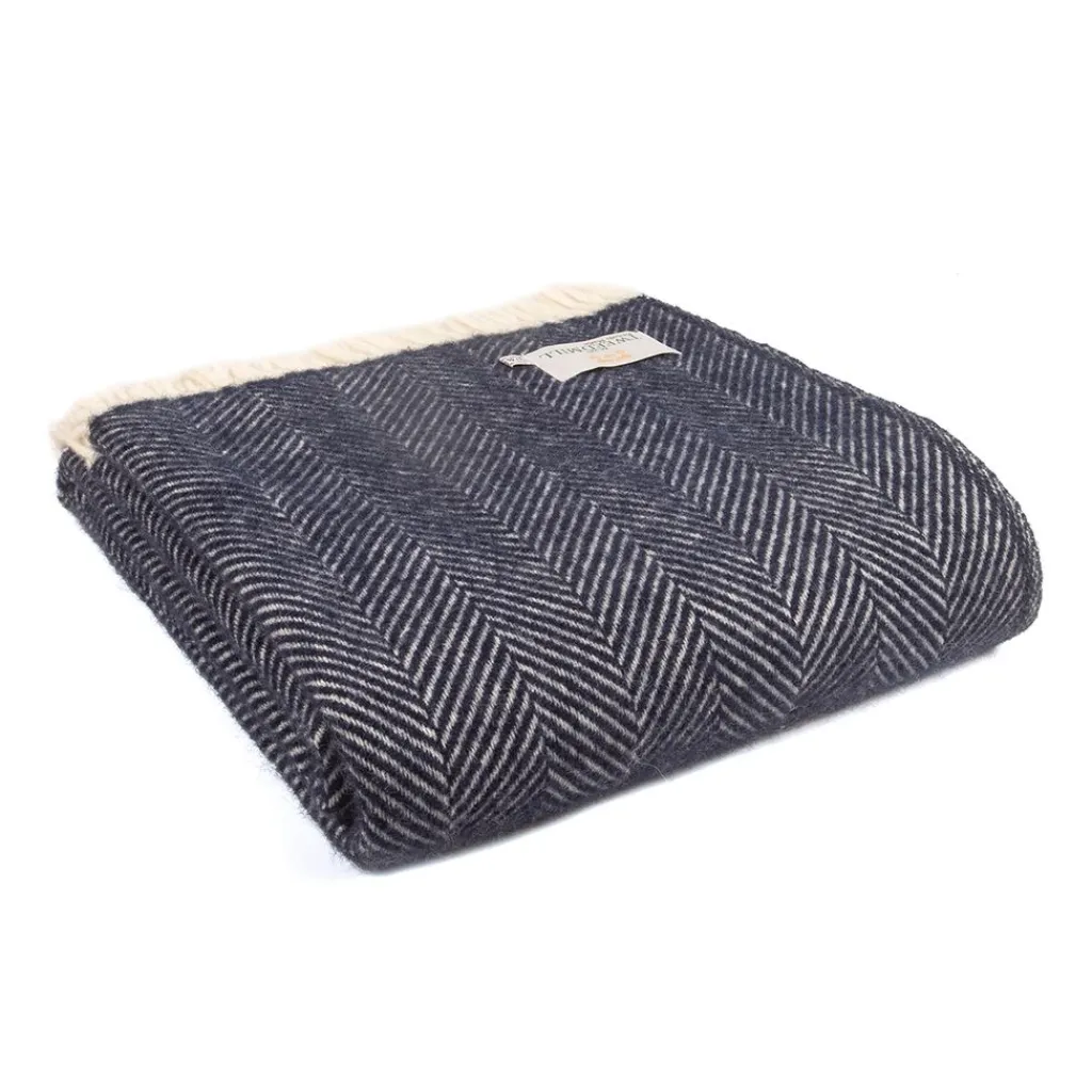 Tweedmill textiles Ullplädar|Ullpläd Fishbone Navy, 100% Ull, 150x183 cm
